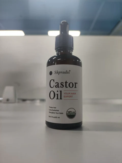 Castor oil eyelash growth liquid 포장