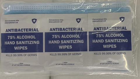 Antibacterial Hand Sanitizing 3 Wipes and 2 non-medical masks 포장