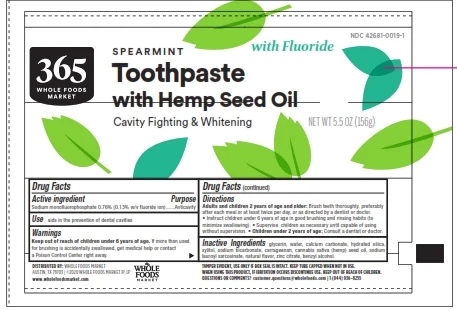Spearmint Whitening with Hemp Oil packaging