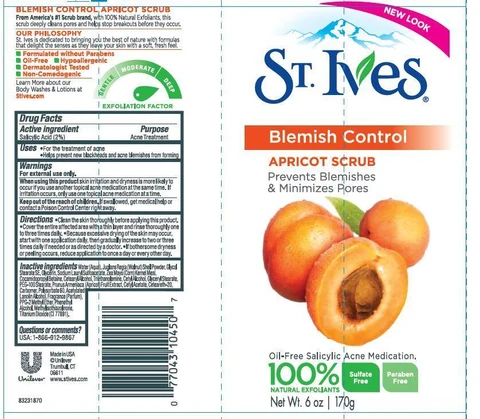 St. IvesBlemish and Blackhead Control Apricot Scrub packaging