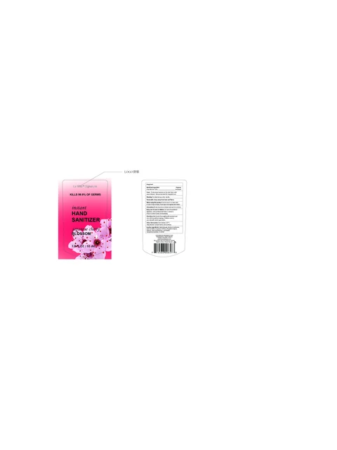 Le Vital hand sanitizer with japanese cherry blossom01 packaging